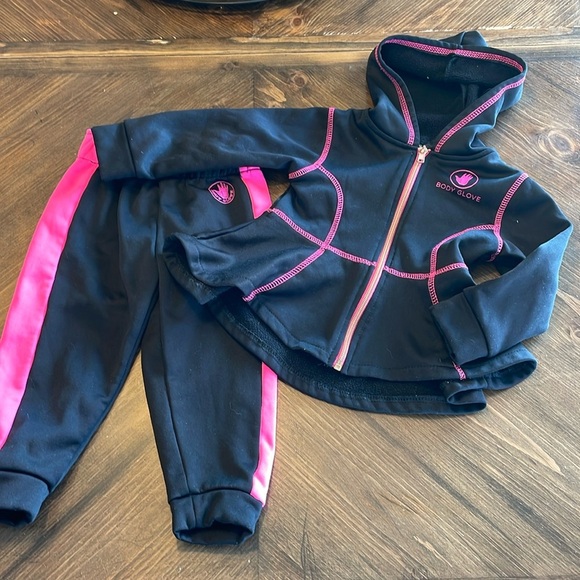 Body Glove 24 mo Track Suit - Picture 1 of 6
